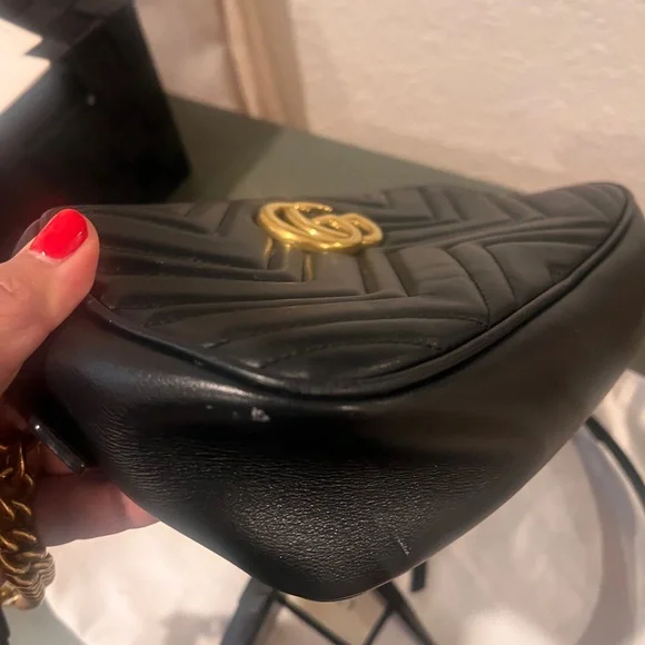Gucci Black Marmoth Leather Crossbody with Gold Logo - Picture 5 of 8